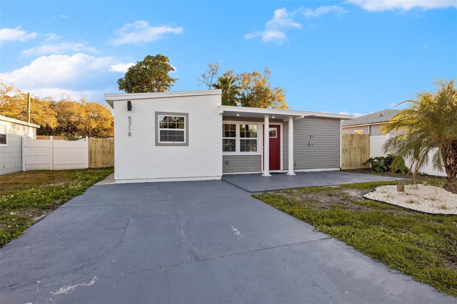 CRESTMONT - Residential