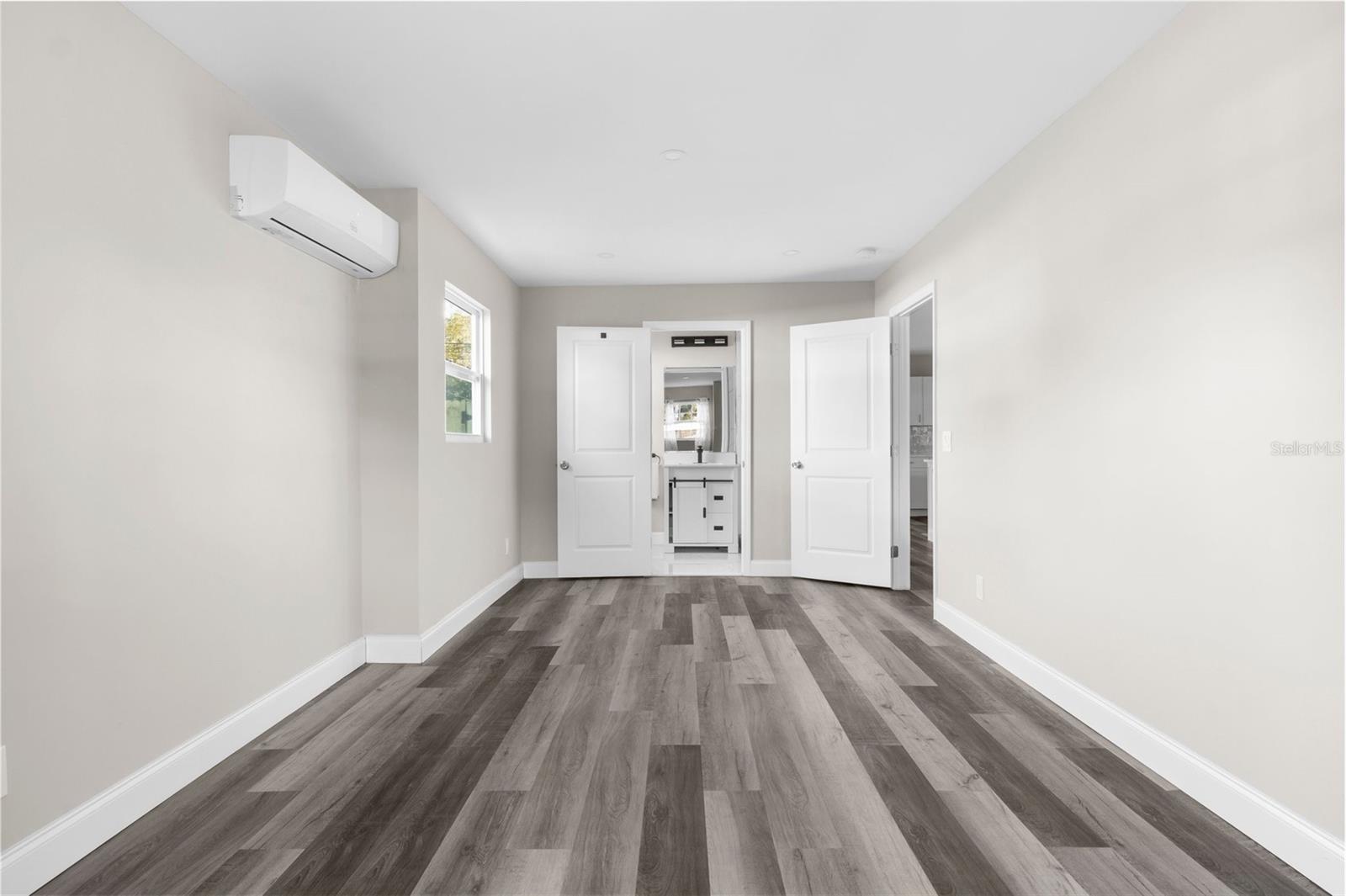 CRESTMONT - Residential