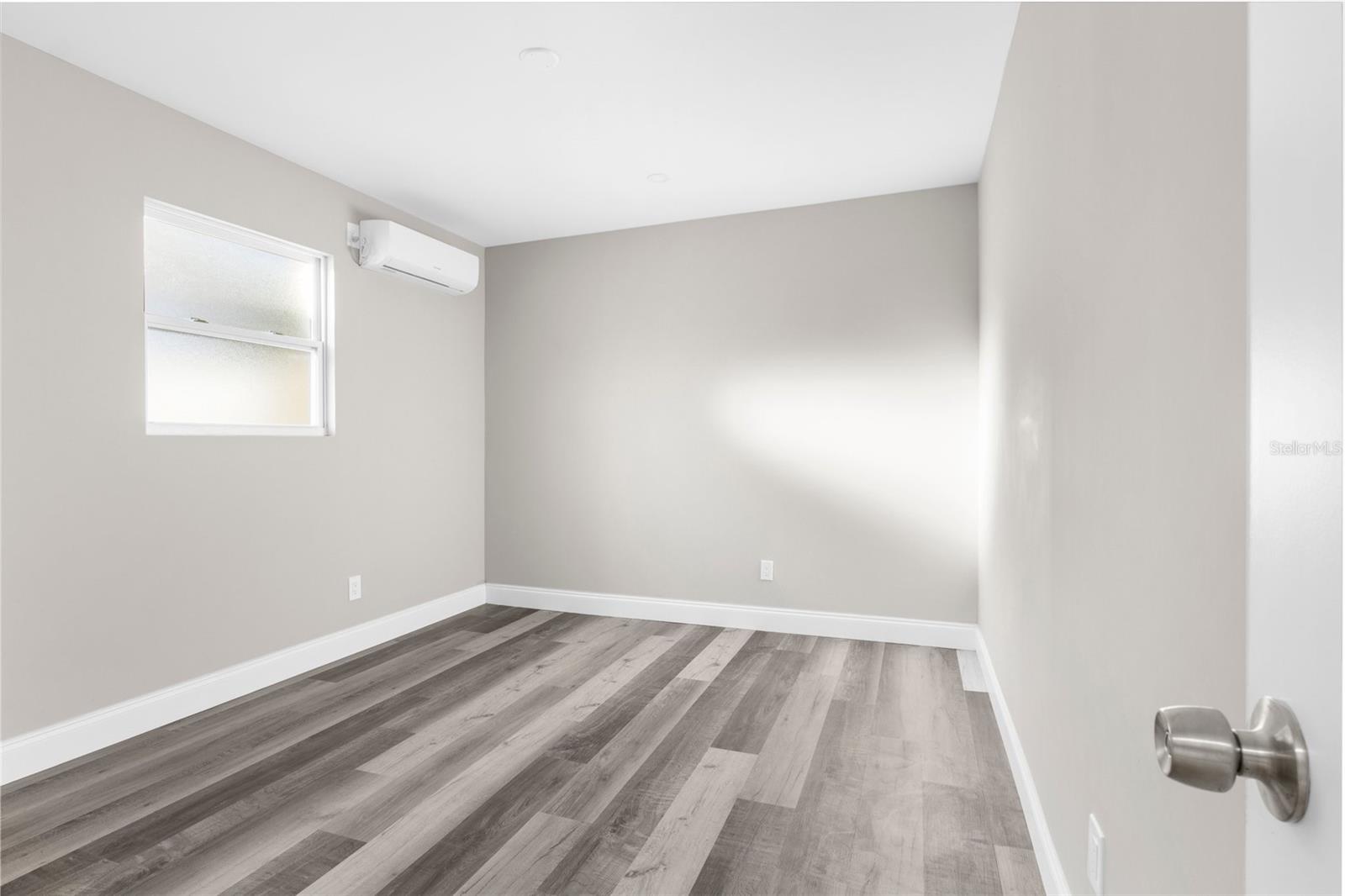 CRESTMONT - Residential