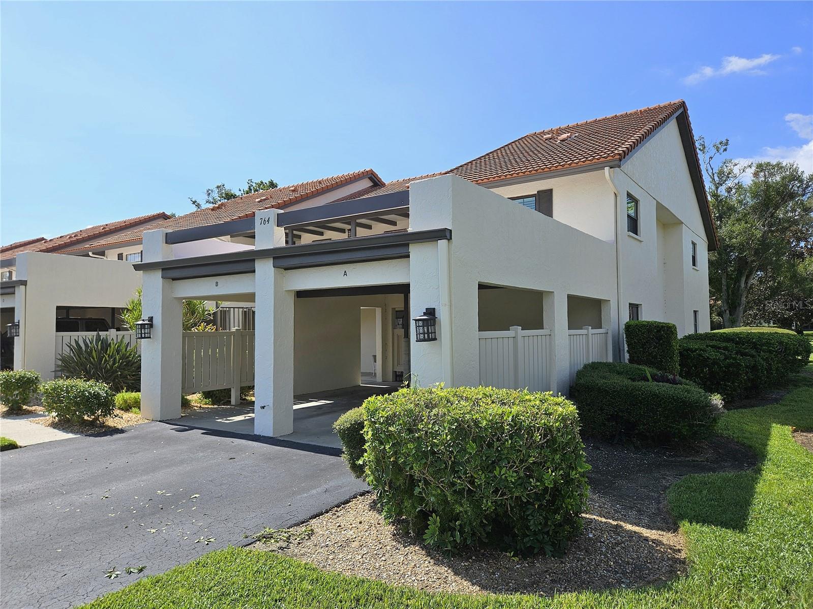 2025 AVAILABLE: AUG, SEP, OCT, NOV, DEC.
2026 AVAILABLE: JAN, FEB, MAR, APR.
BOOK AT: $3800/PER MONTH (SEASON IS DEC-APR, 3 MONTH MINIMUM)
BOOK AT: $2300/PER MONTH (OFF SEASON IS MAY-NOV, 3 MONTH MINIMUM)
*PRICES MAY VARY DEPENDING ON NUMBER OF NIGHTS BOOKED*
Spend your season in this bright and welcoming 2 Bedroom 2 Bath 2nd Floor Condo with lovely lake views. The open floor plan creates a comfortable flow from the kitchen to the main living area, making it easy to entertain or simply enjoy everyday living. The kitchen is well-appointed with plenty of cabinetry and counter space, perfect for preparing meals at home. From the living area, step out to the enclosed lanai, a peaceful spot to sip your morning coffee or unwind at the end of the day while enjoying serene views of the lake. Glass sliders open from the lanai directly into the Master Bedroom that features a King Sized Bed, a walk-in closet, and a private Master Bath equipped with a walk-in shower. The Guest Bedroom is set apart for comfort and convenience, that features a Queen Sized Bed and is nicely situated to the Guest Bathroom that includes a tub and shower combo.
The Community features a pool, a gazebo, and a clubhouse perfect for relaxing or socializing. All within minutes to historic downtown Venice with its charming shops, restaurants, and gorgeous beaches—Florida living at its best!
~Application and Fee are Required:
~Pets: No, Sorry.
~Paid in full under 90 Days, $145 Booking Fee, $1000 Security Deposit, $250 Clean, plus 13% Tax.
~Included in rent: Water, Sewer, Garbage, Cable TV or Streaming Service, Wi-Fi, Landscaping, Electric.
