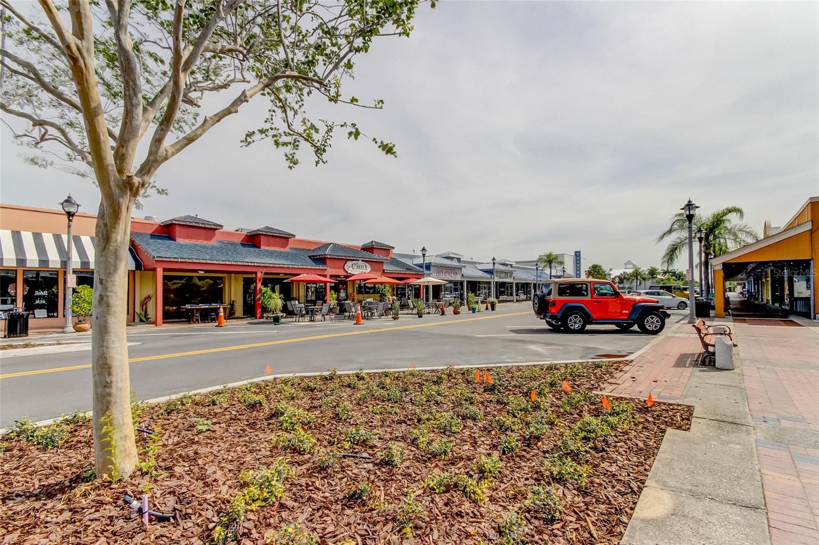 FRIENDLY NATIVE BEACH RESORT - Residential
