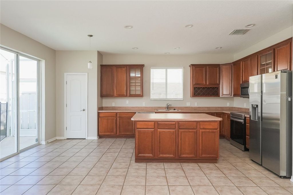 Photo of 12125 Fox Bloom Avenue, Gibsonton, FL 33534 (MLS # C7527986)