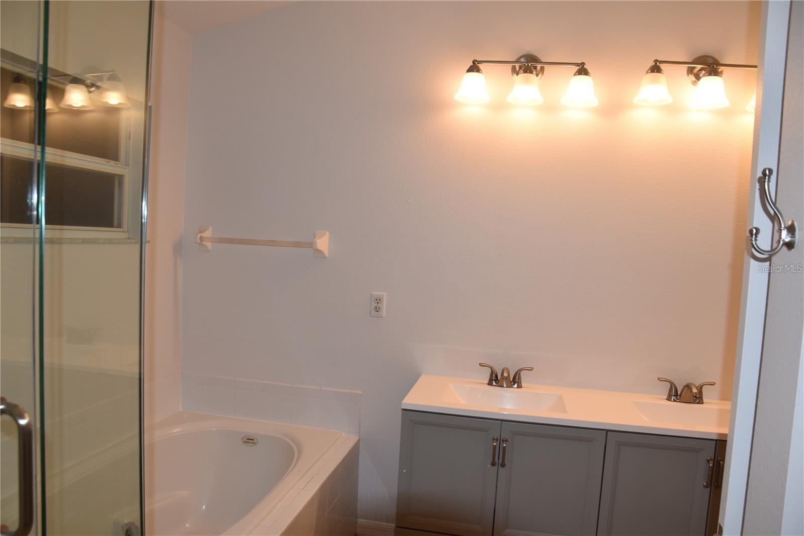 STONEYBROOK WEST - Residential Lease