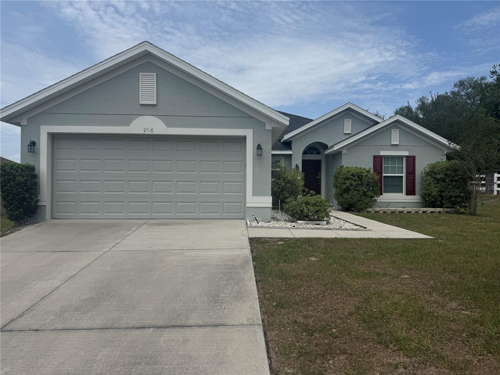 906 CHESTNUT DRIVE