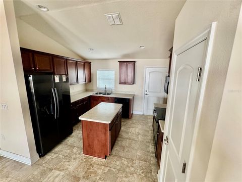 Tiny photo for 906 Chestnut Drive, Fruitland Park, FL 34731 (MLS # G5112071)