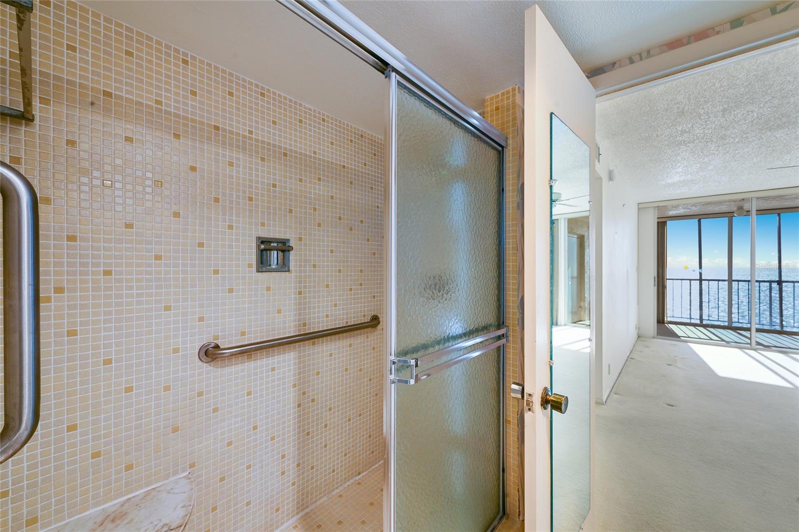 LONGBOAT HARBOUR TOWERS - Residential