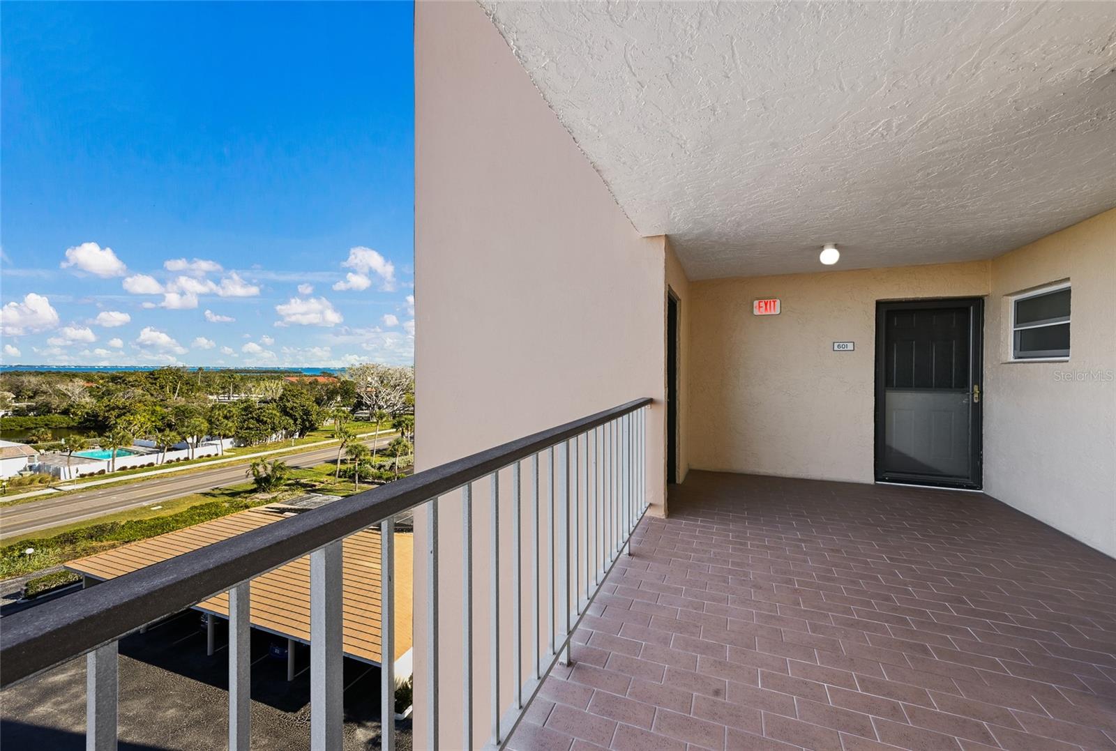 LONGBOAT HARBOUR TOWERS - Residential