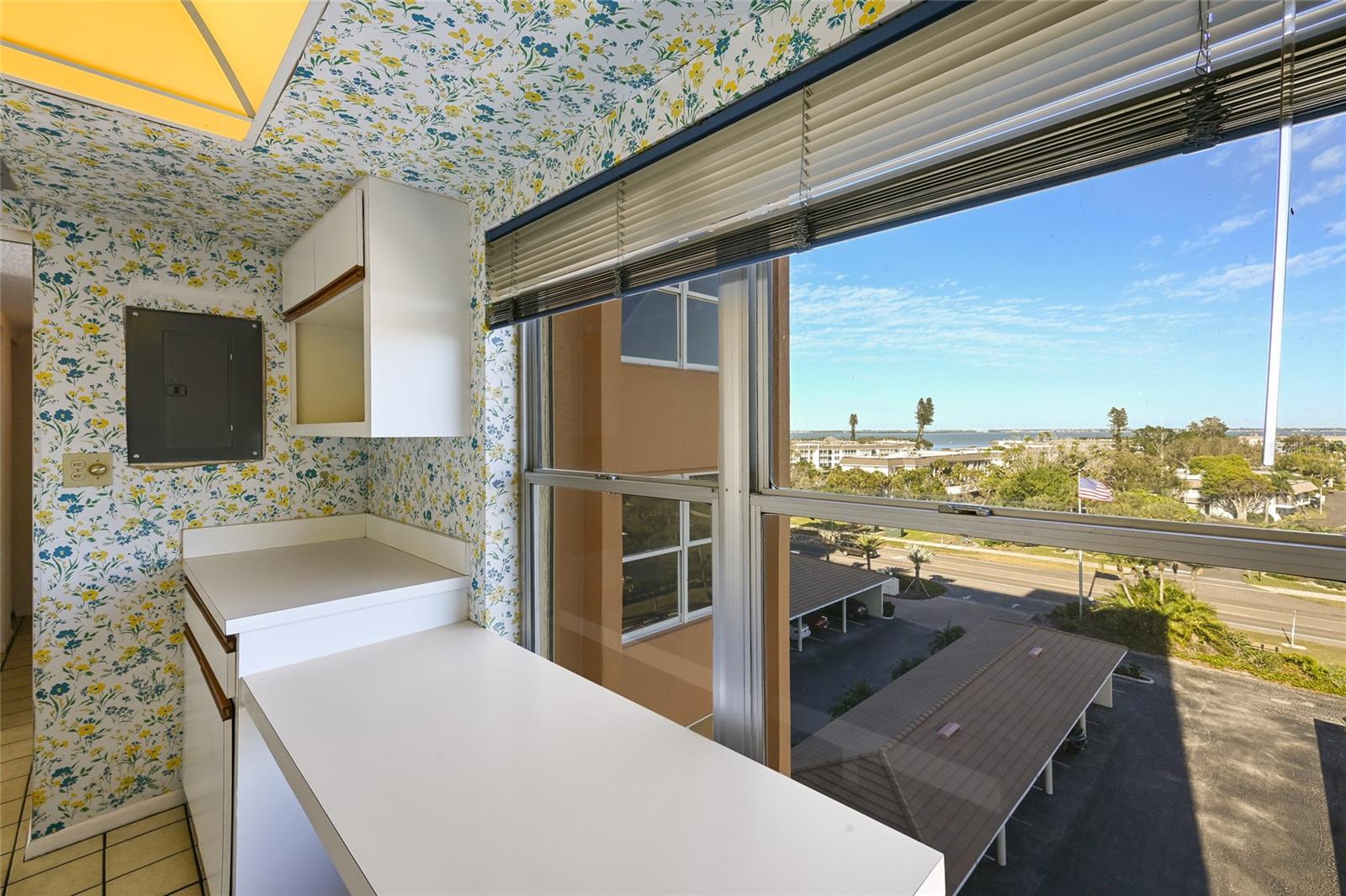 LONGBOAT HARBOUR TOWERS - Residential