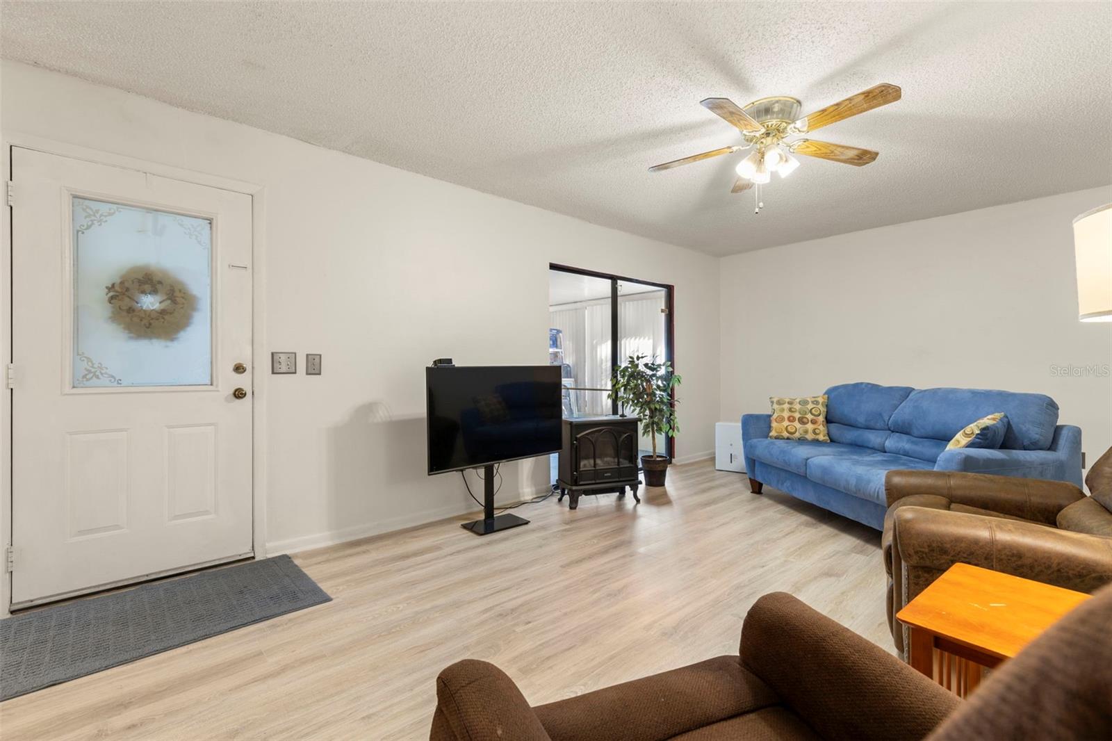 TOWNHOMES OF COUNTRY RUN PH - Residential