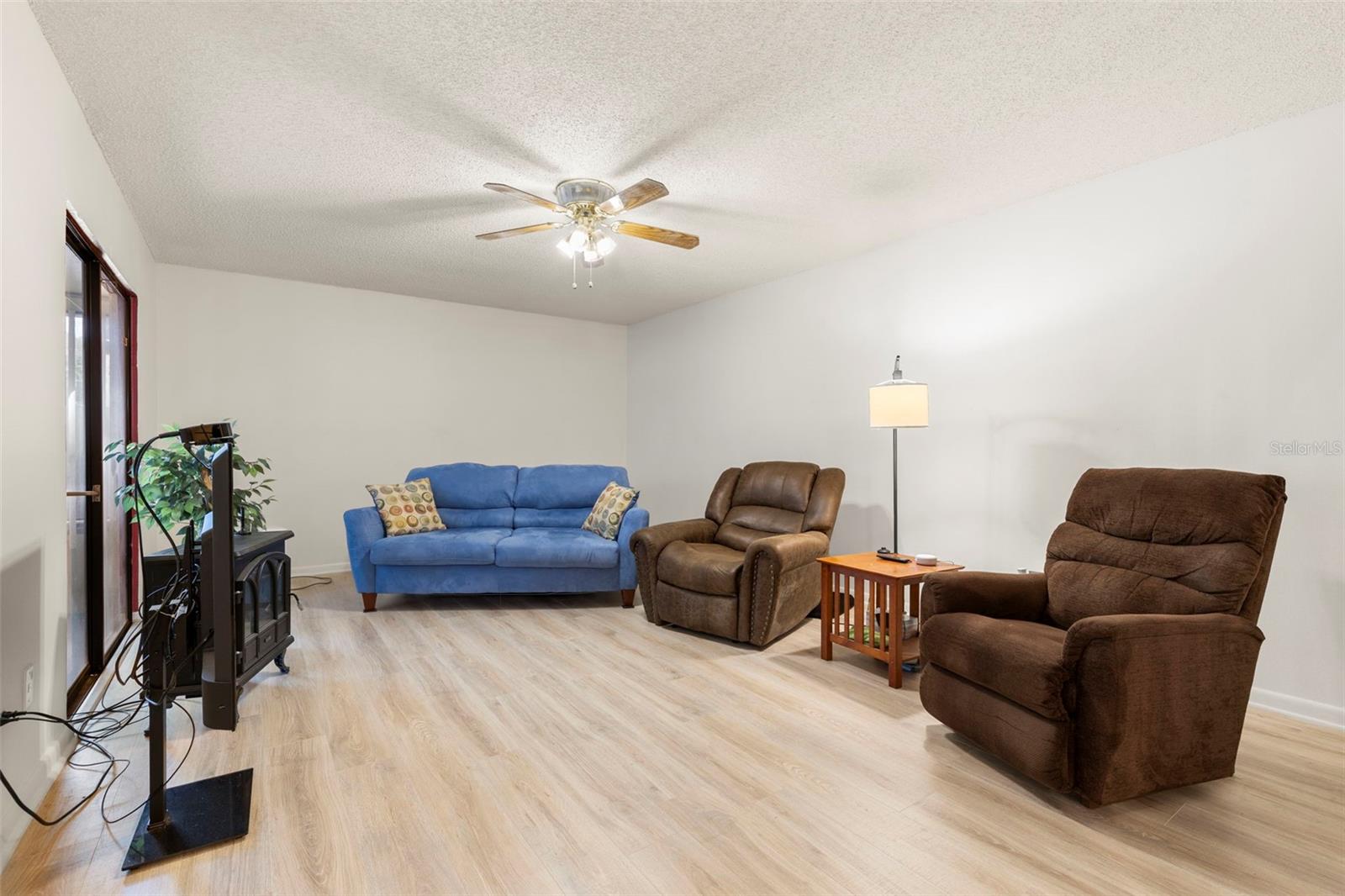 TOWNHOMES OF COUNTRY RUN PH - Residential