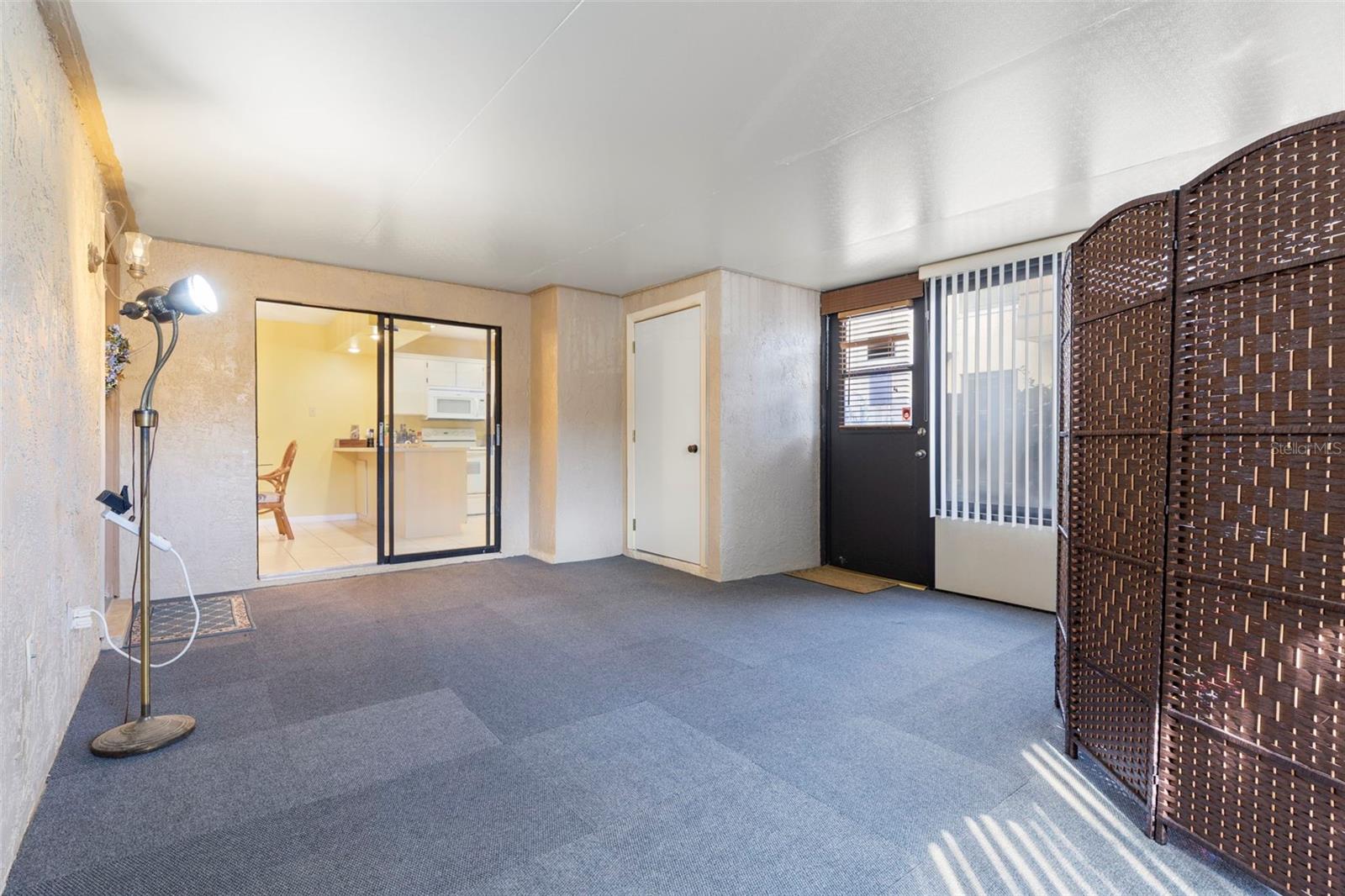 TOWNHOMES OF COUNTRY RUN PH - Residential