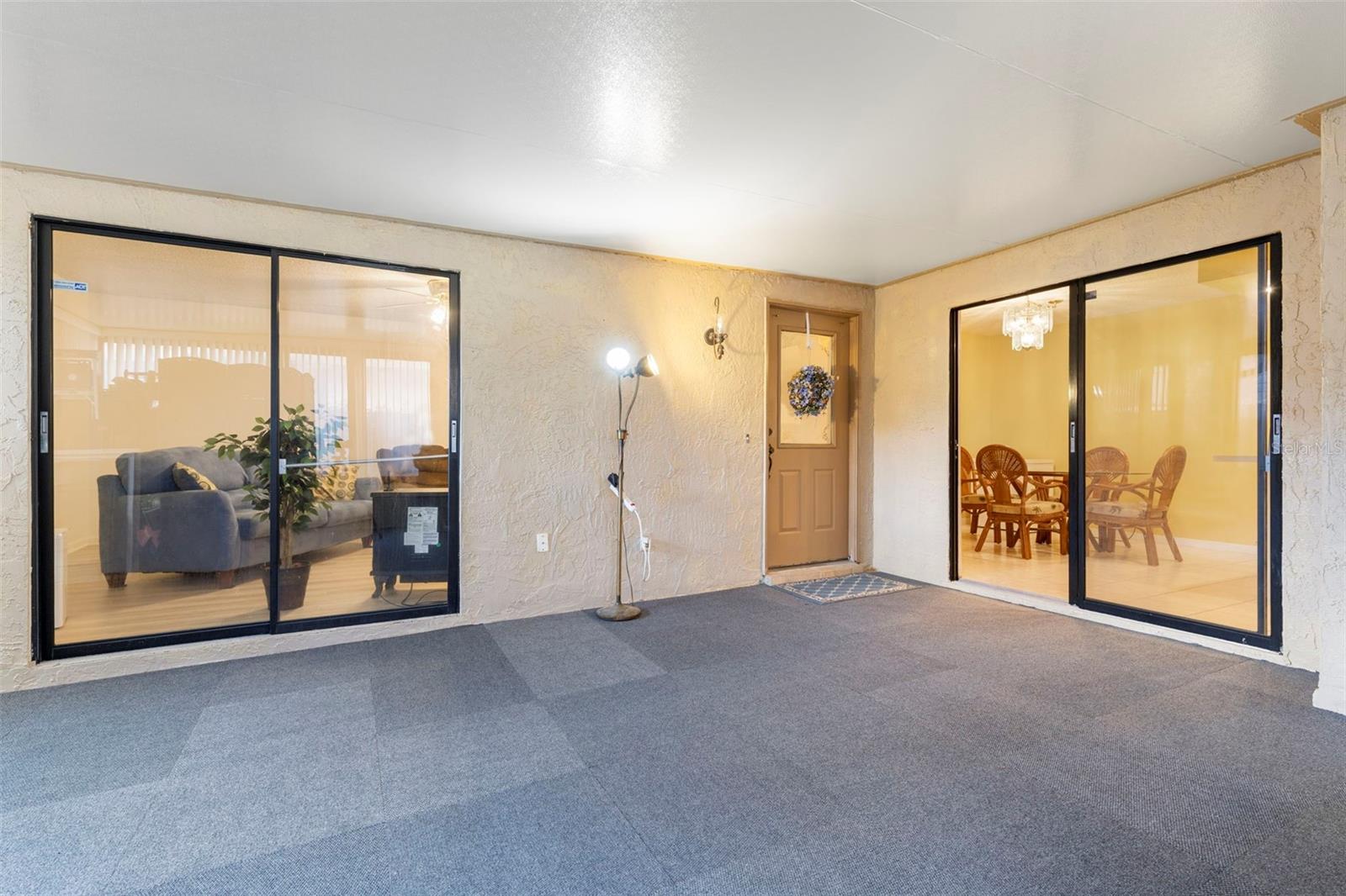 TOWNHOMES OF COUNTRY RUN PH - Residential