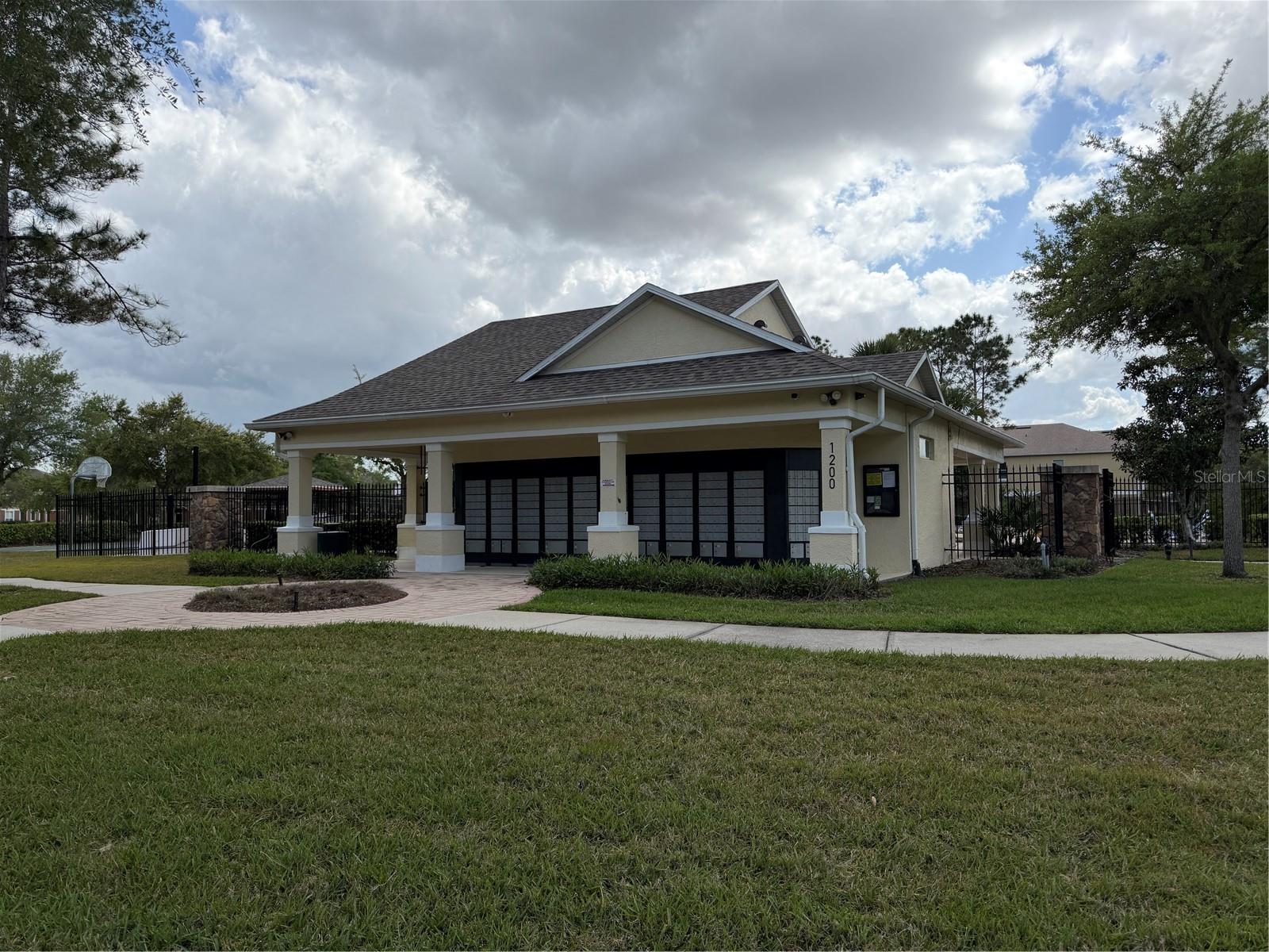 TUCKER OAKS BLDG 5 - Residential