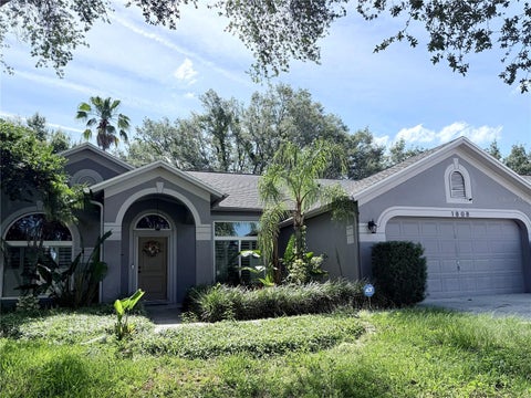 Photo of 1808 Powder Ridge Drive, Valrico, FL 33594 (MLS # W7887350)