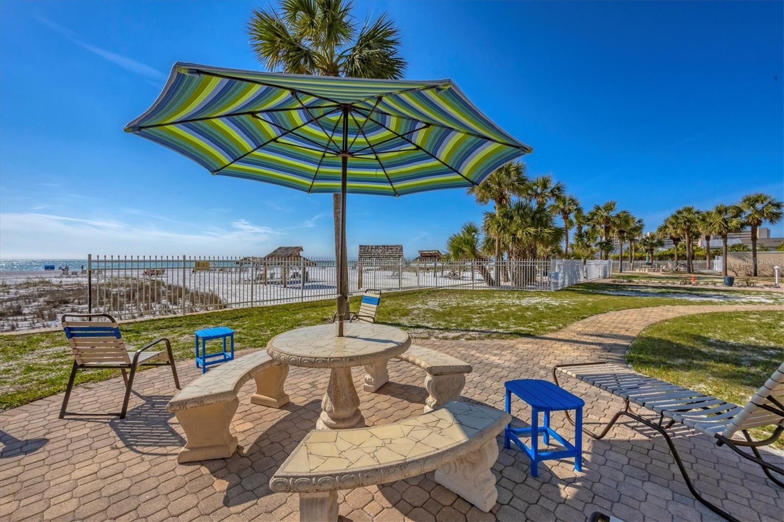 HORIZONS WEST - Residential