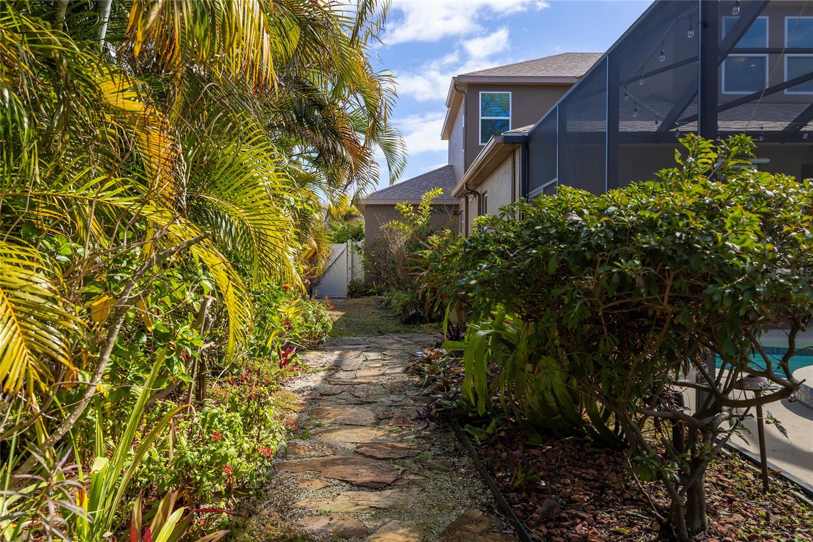 TARPON KEY - Residential