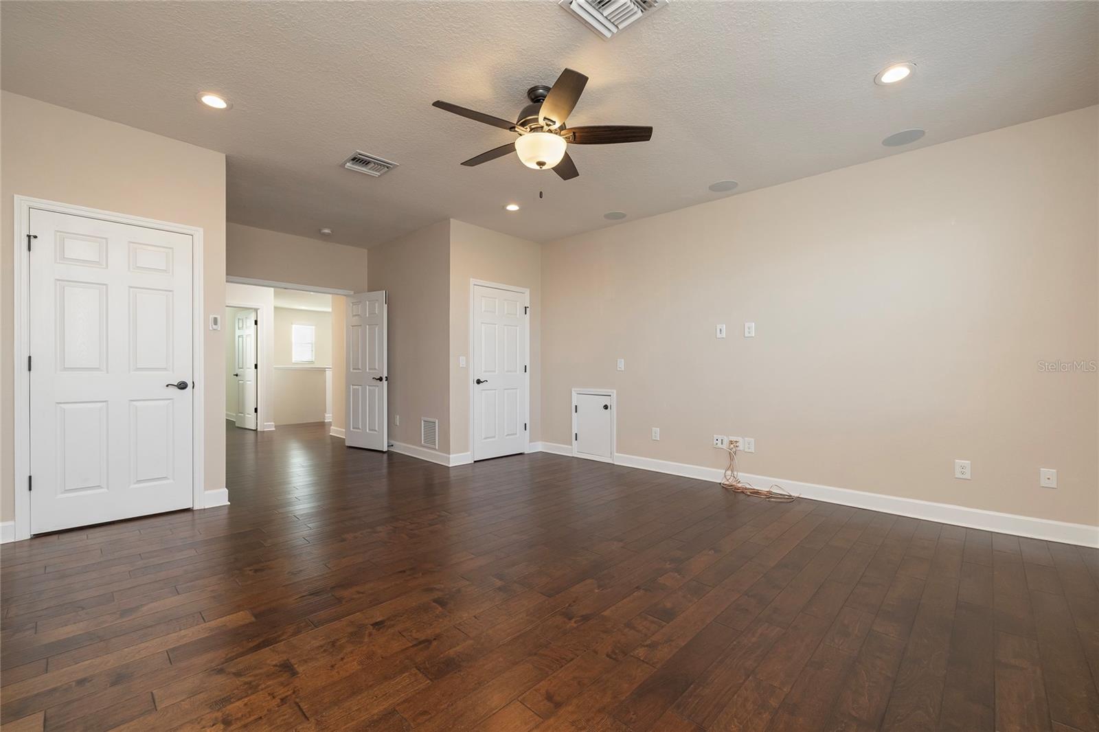 TARPON KEY - Residential