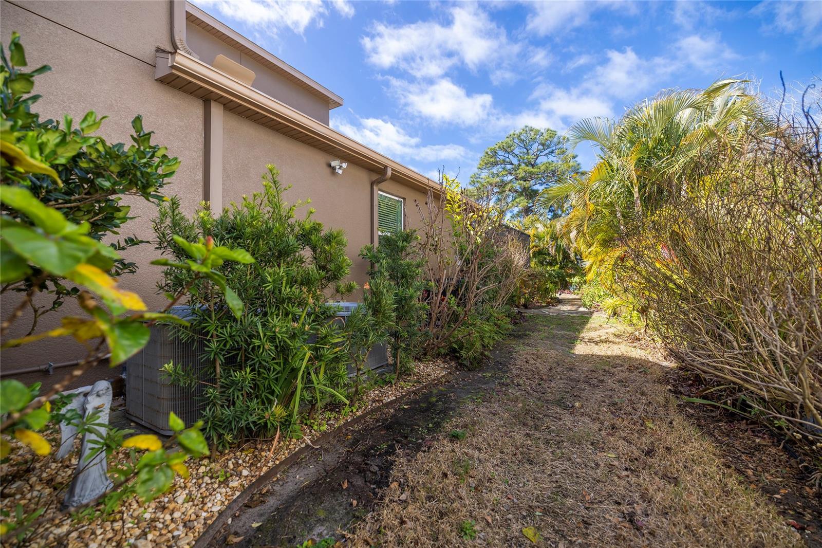 TARPON KEY - Residential
