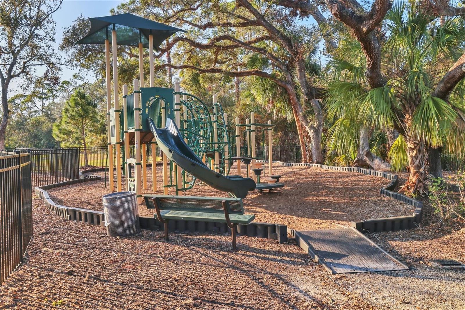BAY LANDING - Residential