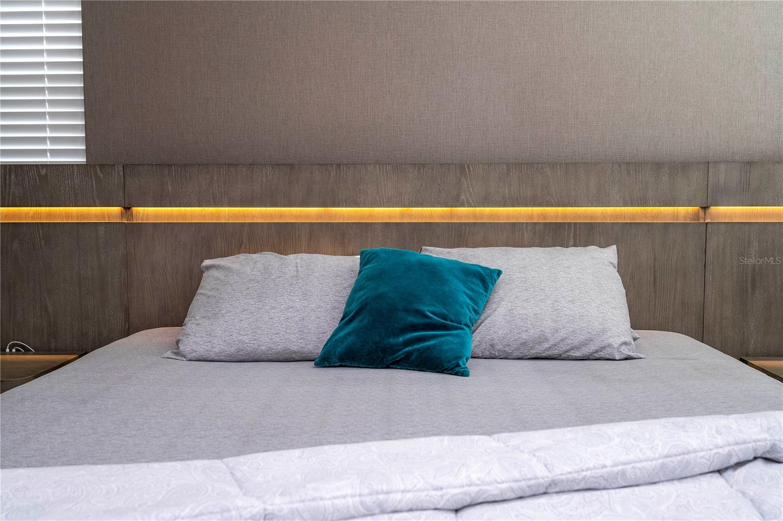 HIGHLAND RIDGE - Residential