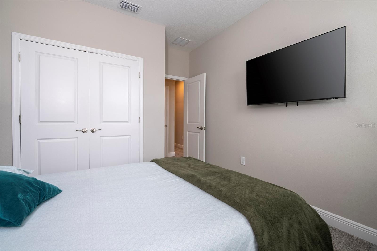 HIGHLAND RIDGE - Residential