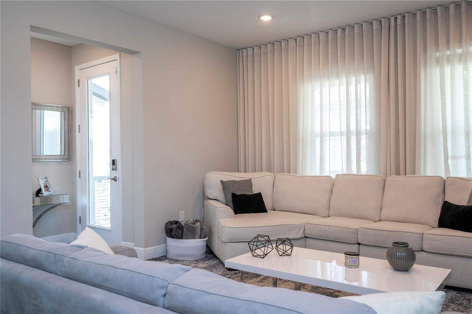 HIGHLAND RIDGE - Residential