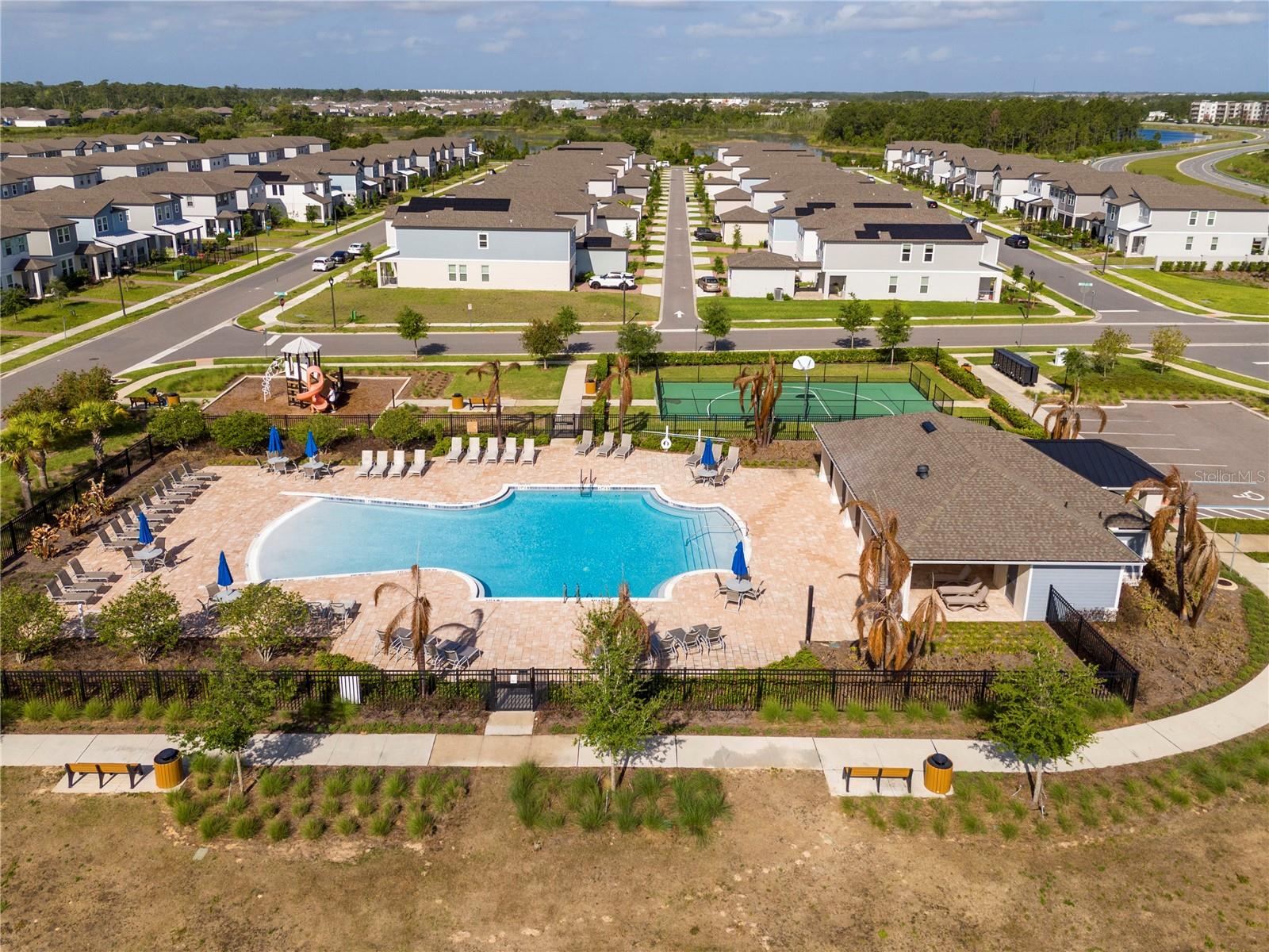 HIGHLAND RIDGE - Residential