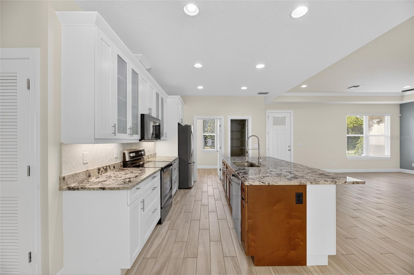 TEMPLE TERRACE RIVERSIDE SUBDI - Residential