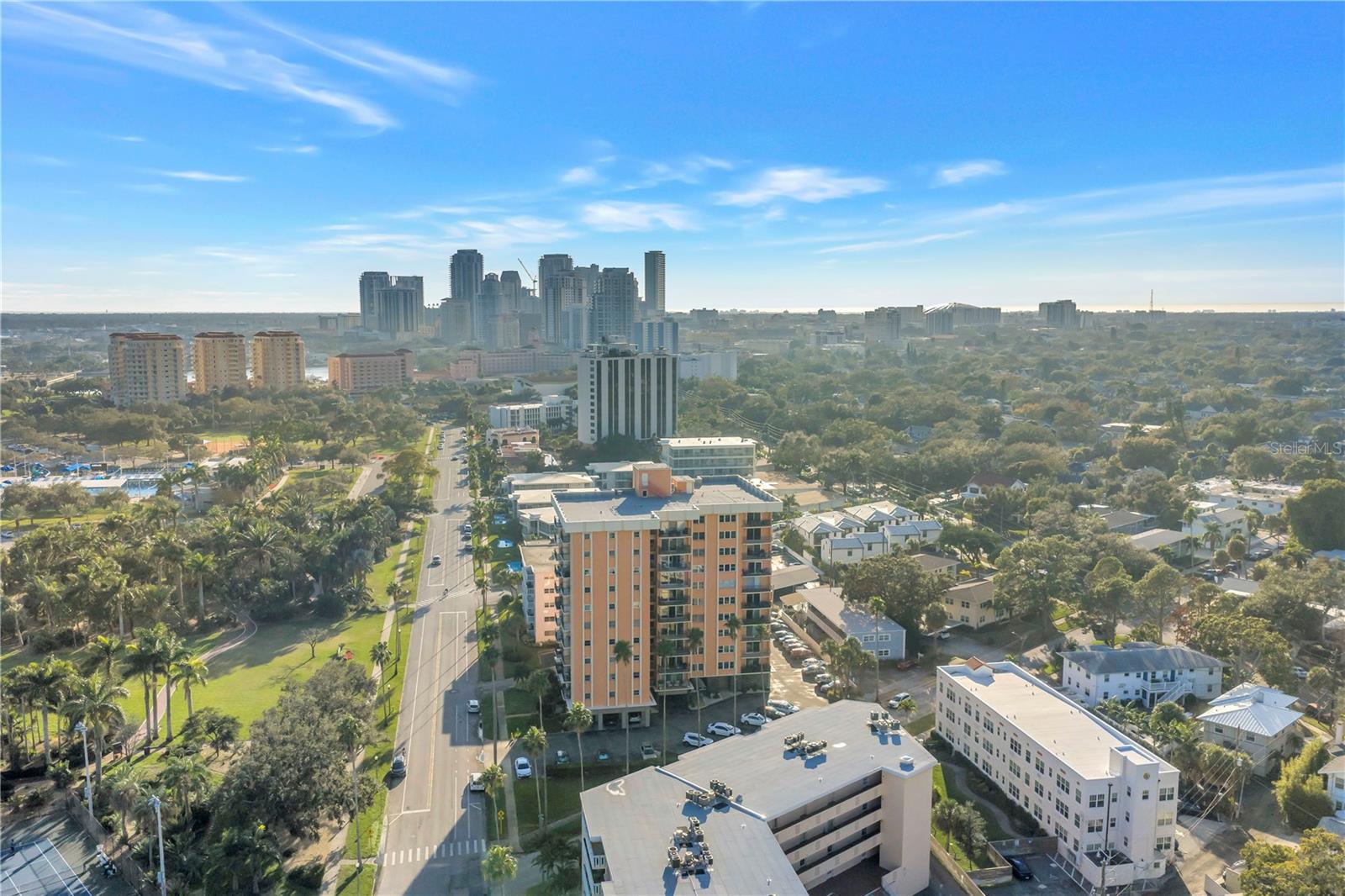 1120 N SHORE DRIVE NE 1103