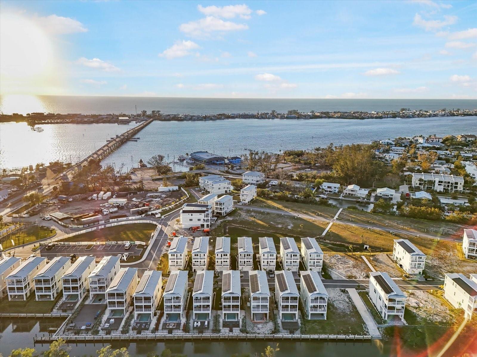 HUNTERS POINT - Residential