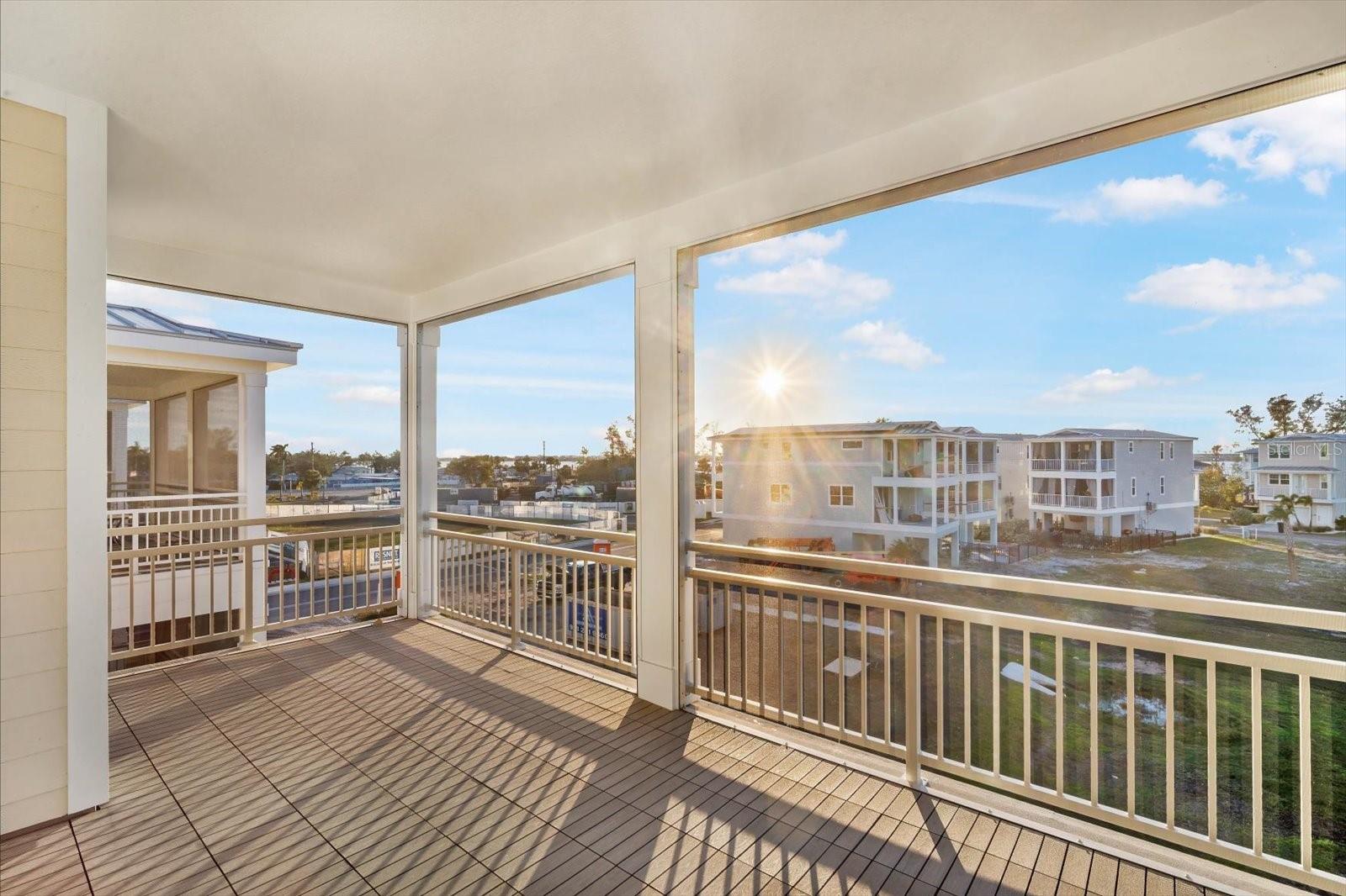 HUNTERS POINT - Residential