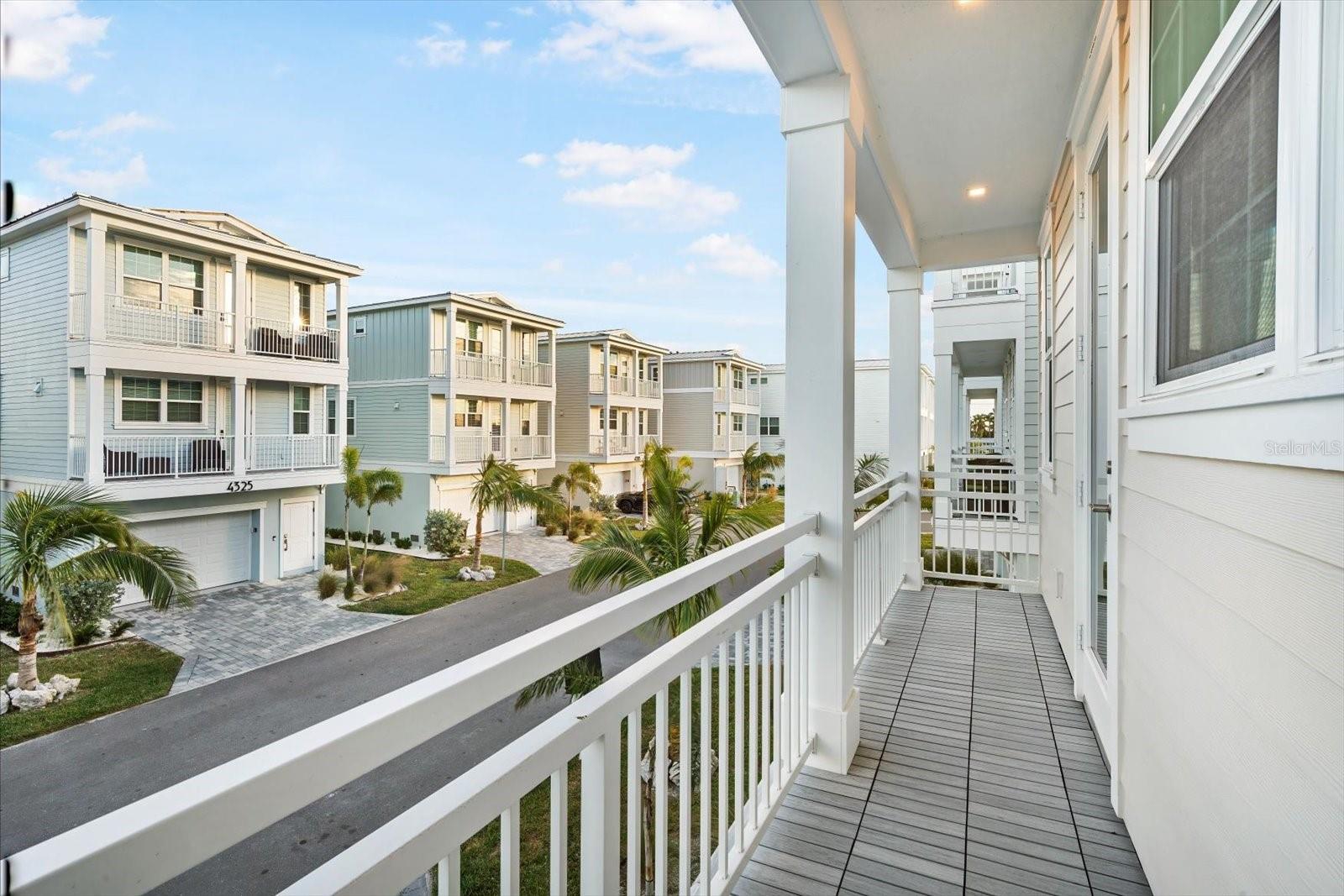 HUNTERS POINT - Residential