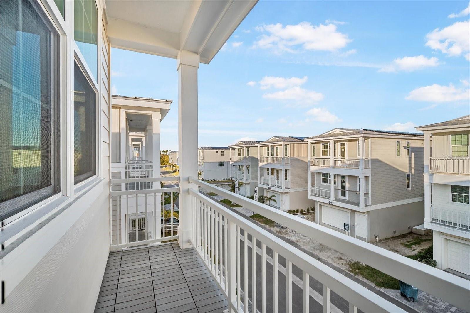 HUNTERS POINT - Residential