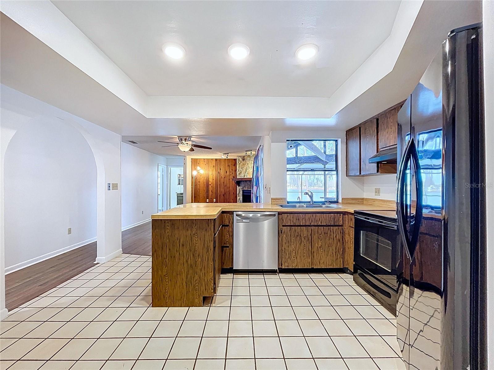 LAKE PADGETT ESTATES - Residential