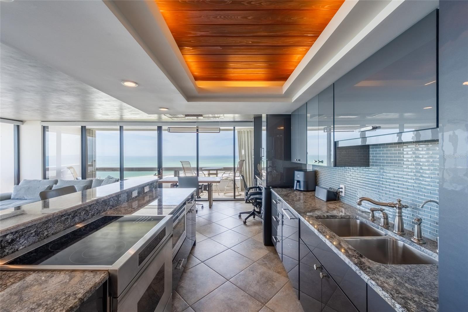 5400 OCEAN BOULEVARD 10-02