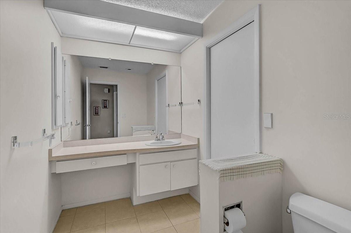 COUNTRY CLUB OF SARASOTA THE - Residential