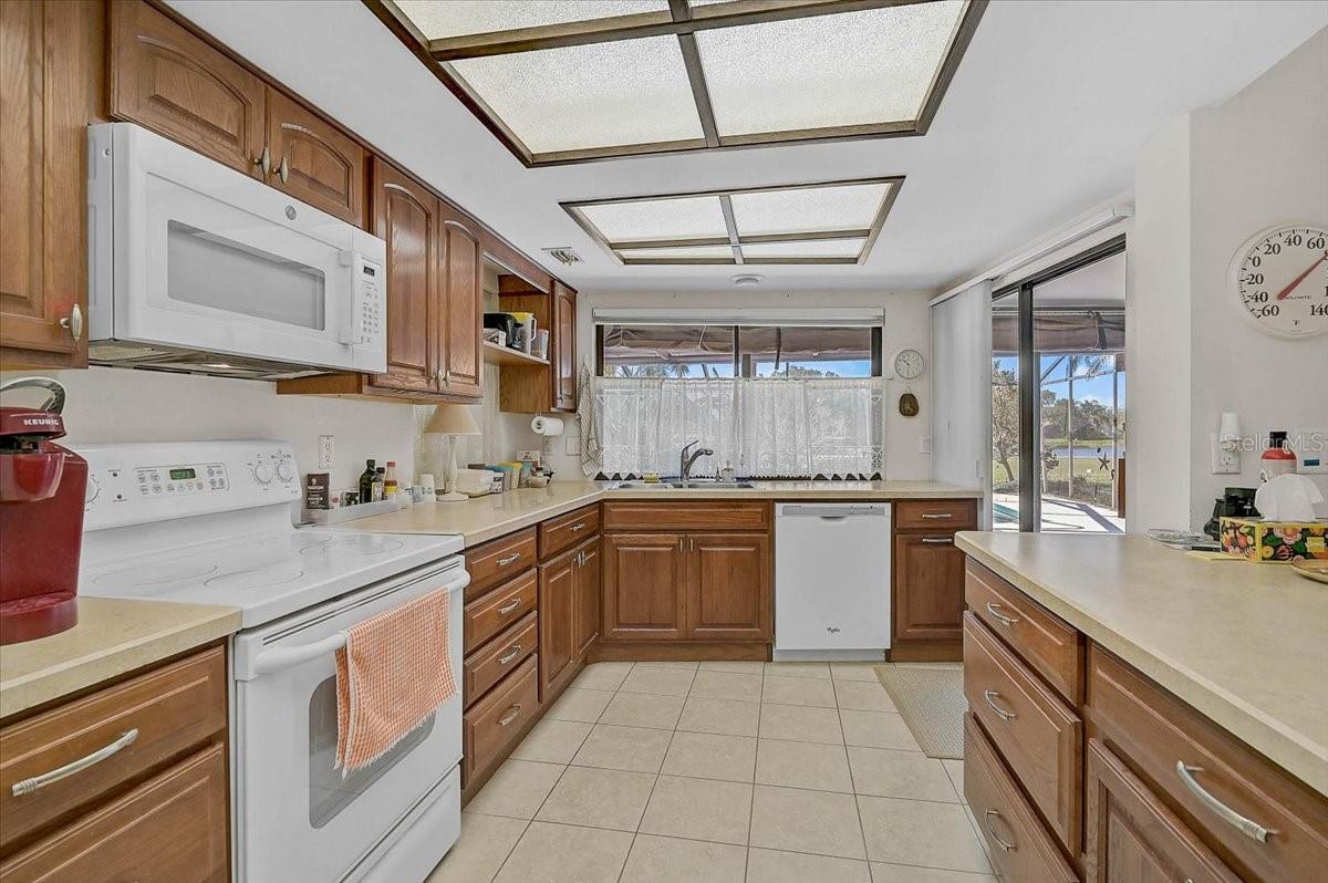 COUNTRY CLUB OF SARASOTA THE - Residential