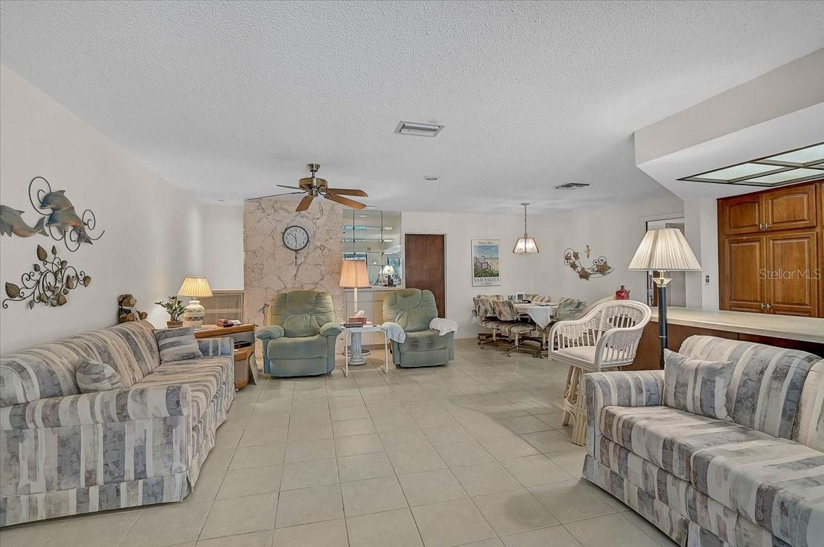 COUNTRY CLUB OF SARASOTA THE - Residential