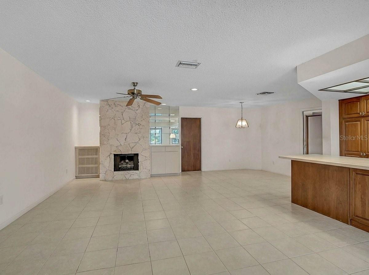 COUNTRY CLUB OF SARASOTA THE - Residential