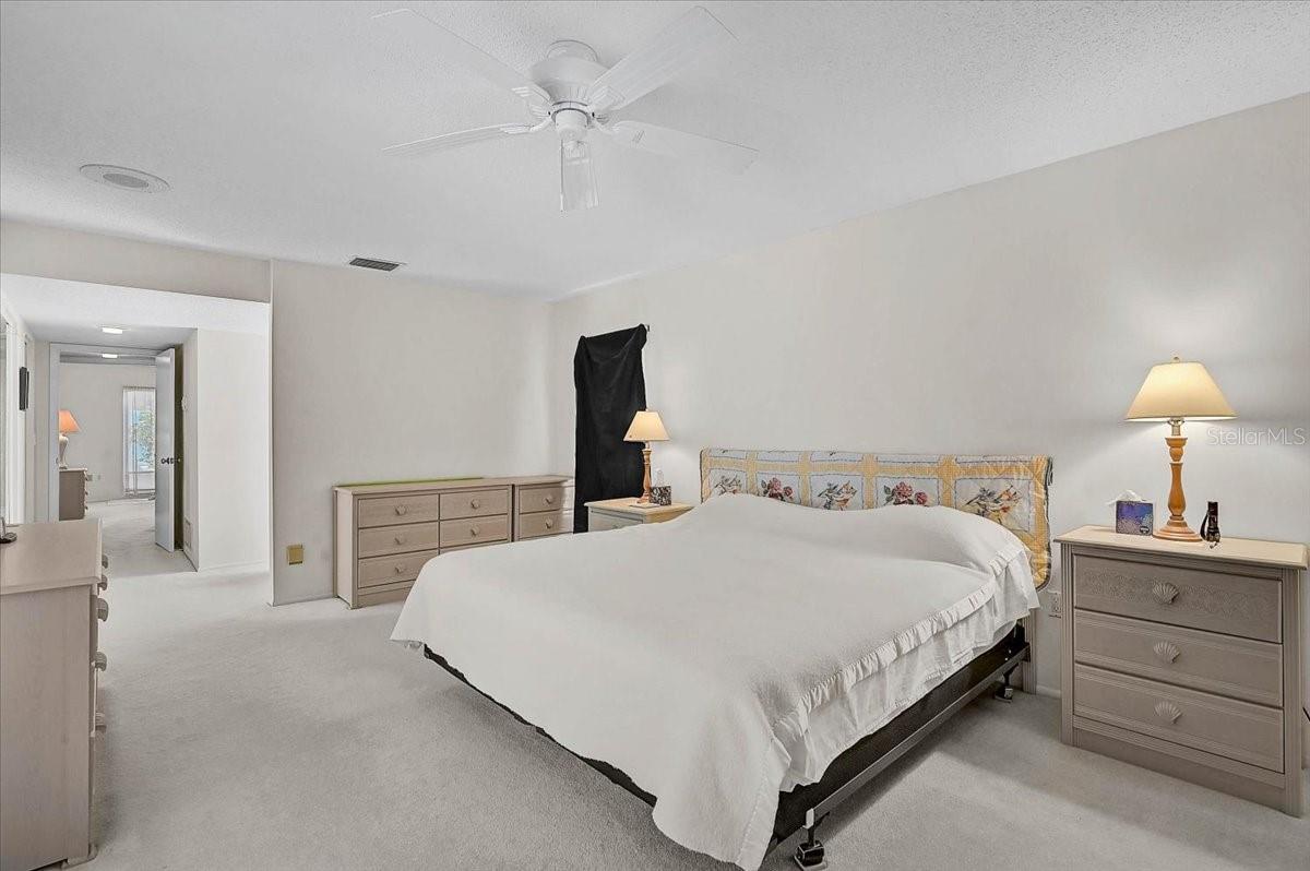 COUNTRY CLUB OF SARASOTA THE - Residential