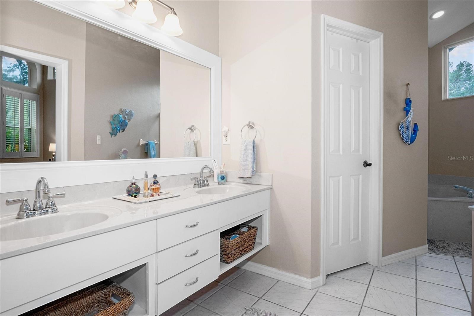 RIVER HILLS / FAIRWAY ONE - Residential