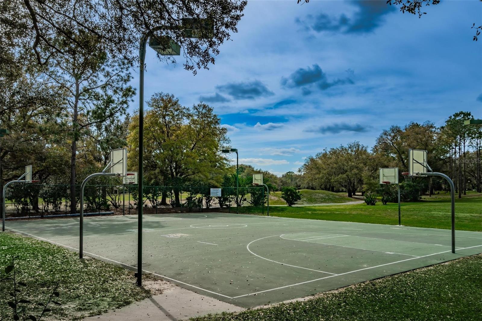 RIVER HILLS / FAIRWAY ONE - Residential