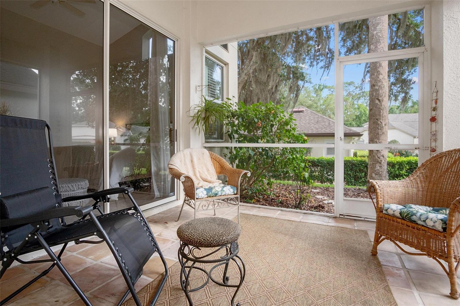 RIVER HILLS / FAIRWAY ONE - Residential