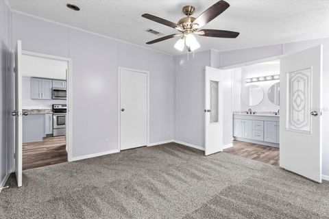 A home in HOMOSASSA
