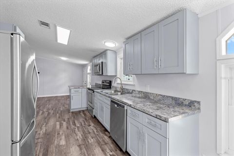 A home in HOMOSASSA