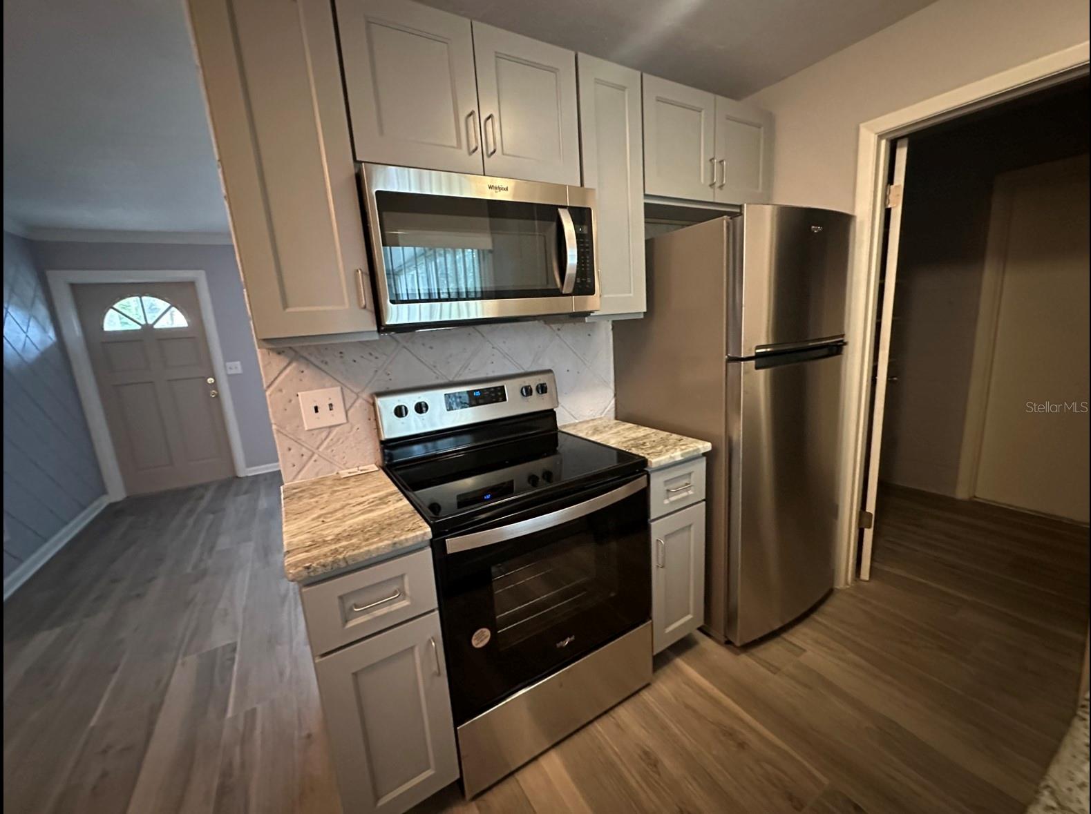 JOANNA SHORES - Residential Lease