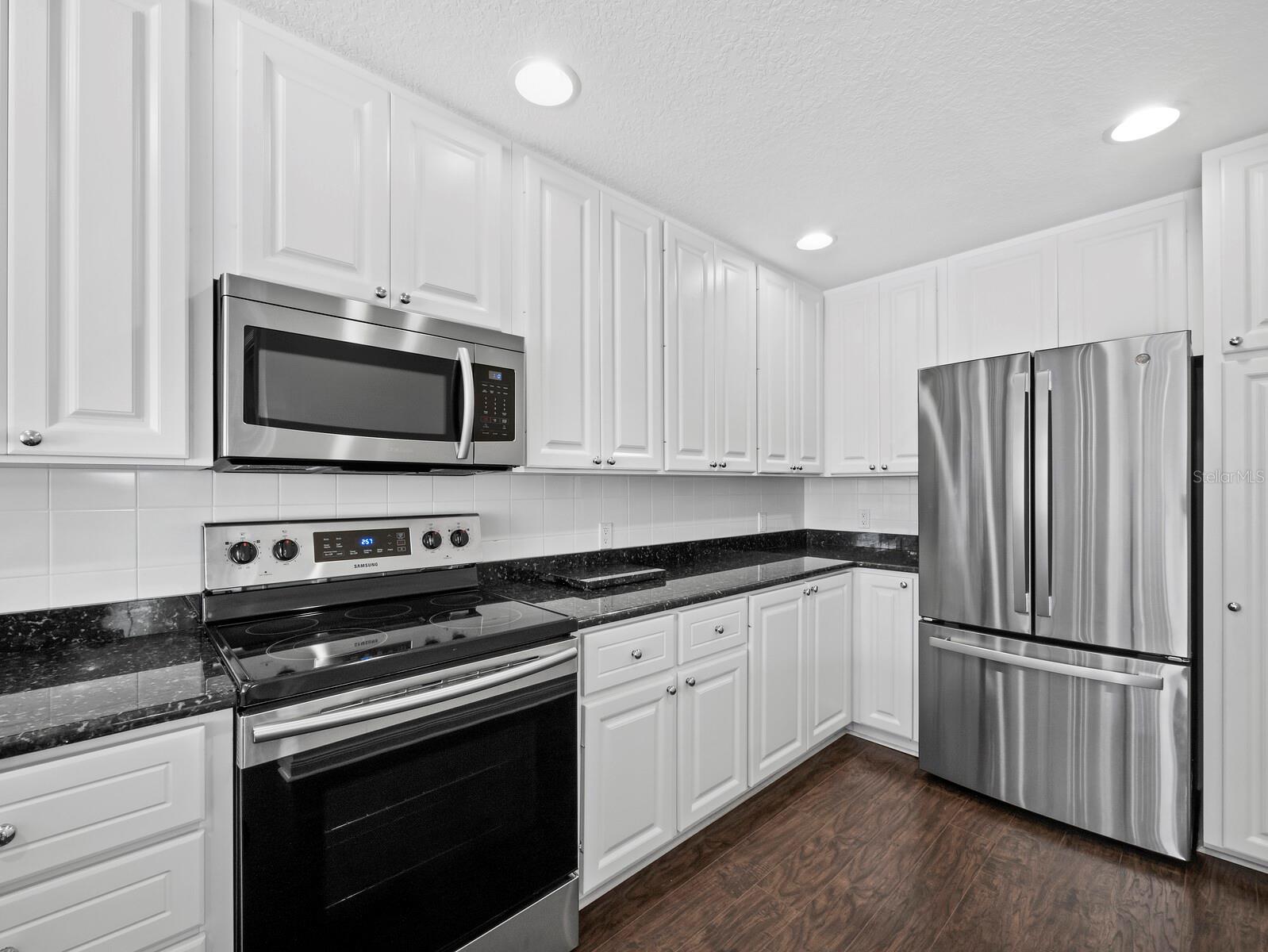 VILLAGEWALK - Residential