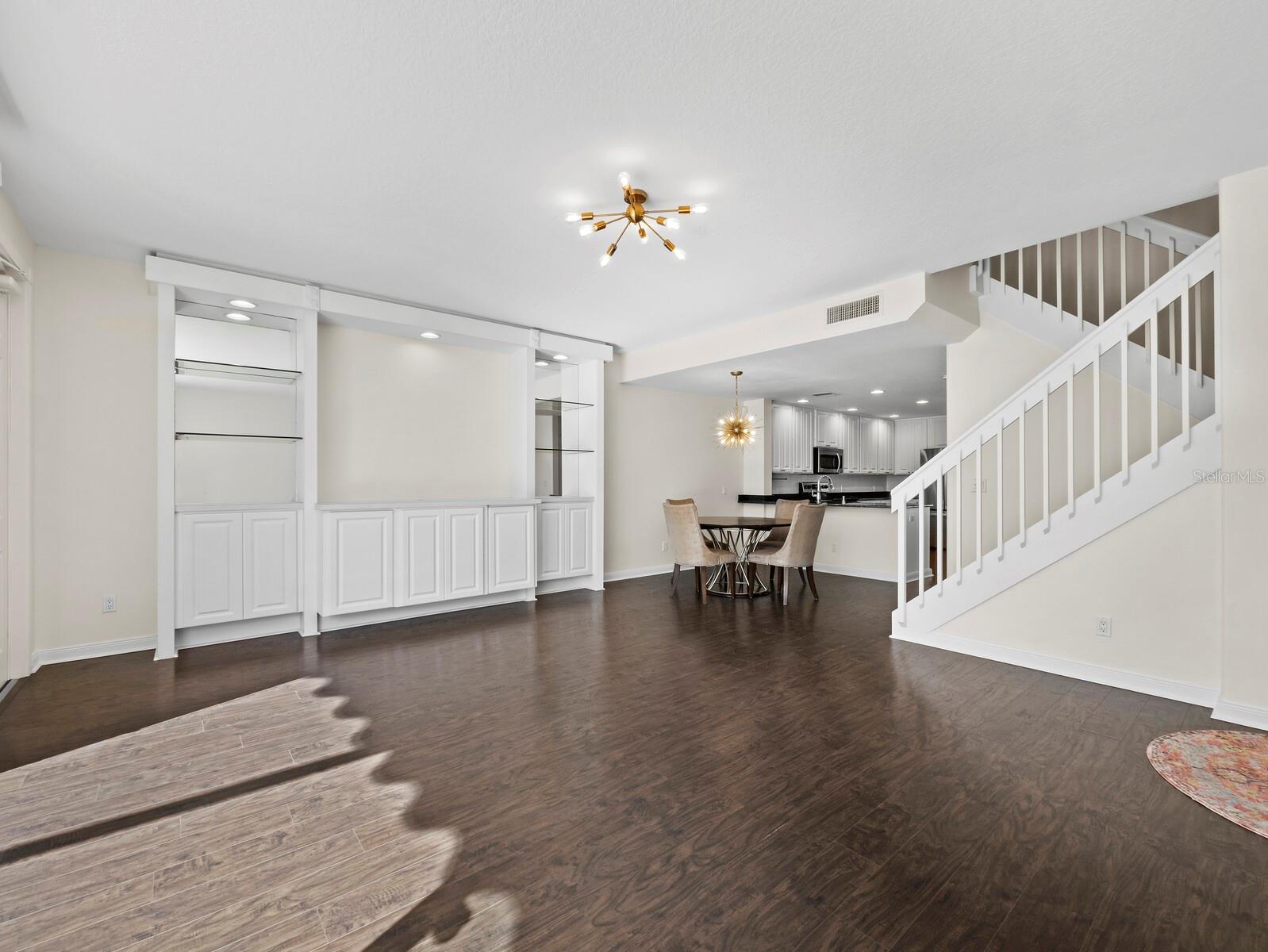 VILLAGEWALK - Residential