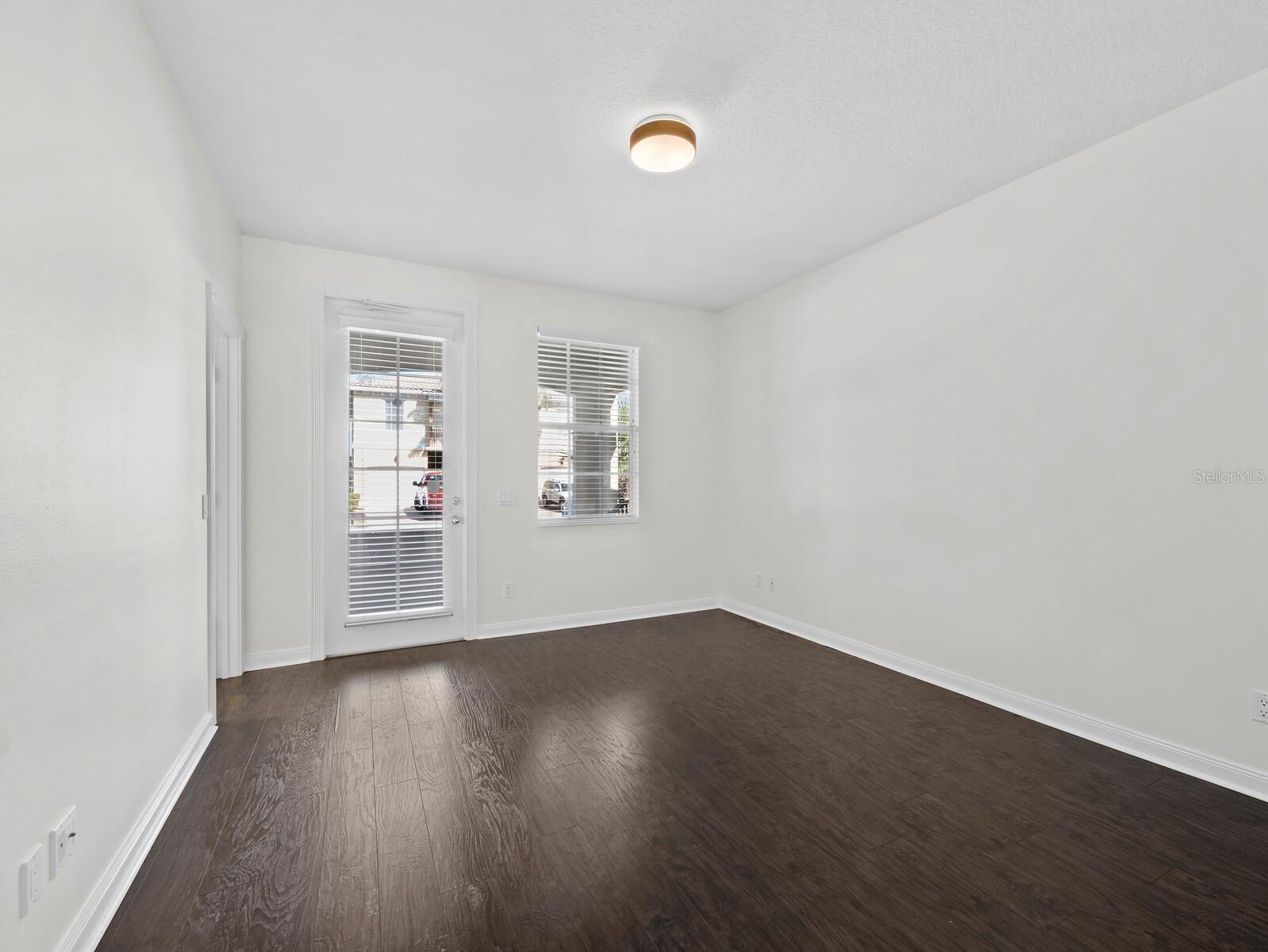 VILLAGEWALK - Residential