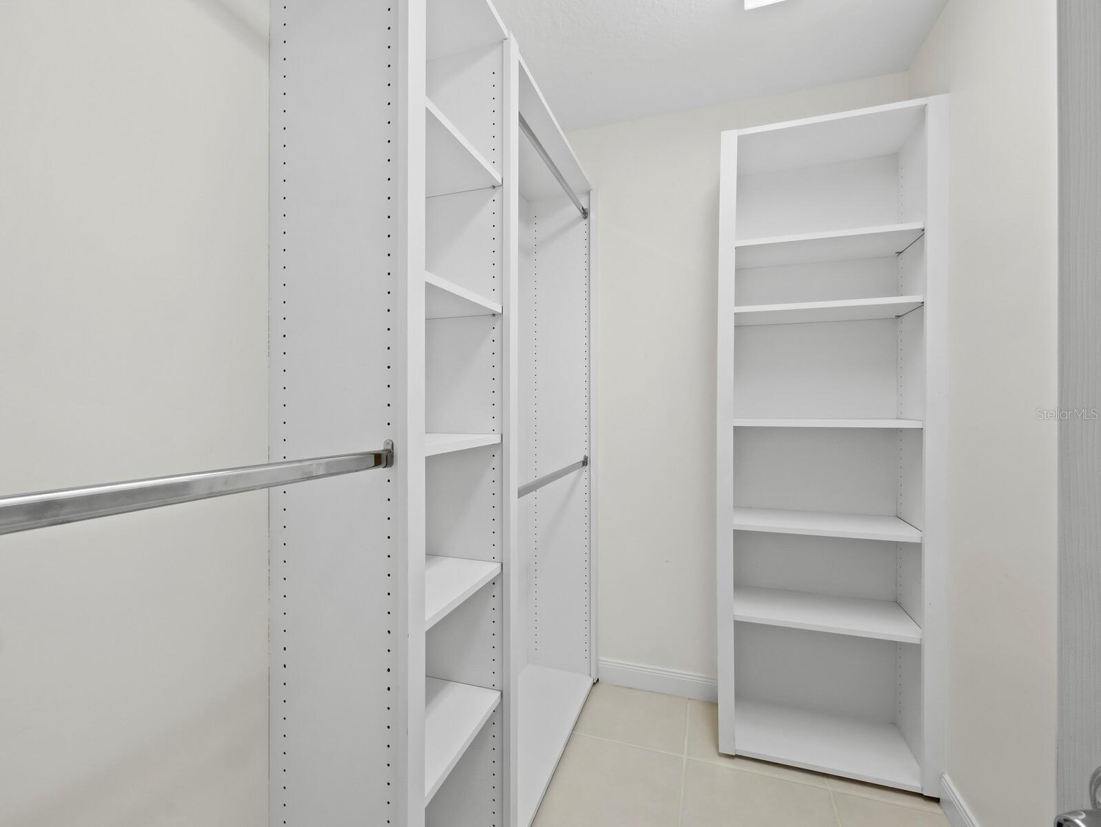 VILLAGEWALK - Residential